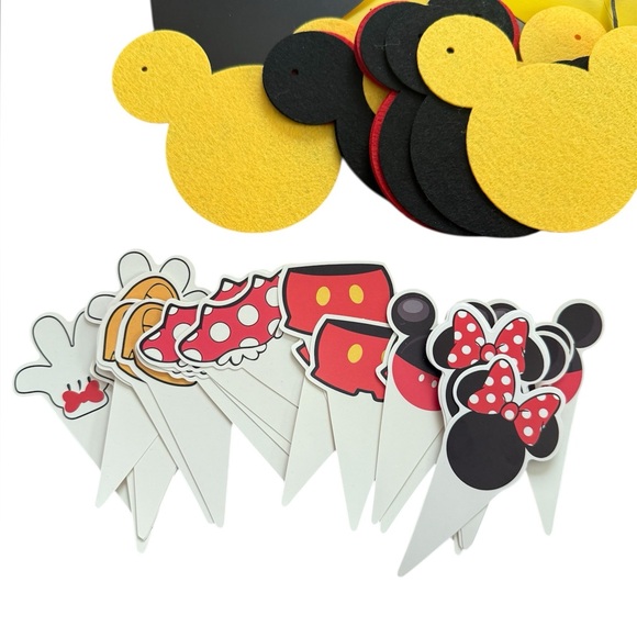 Mickey Mouse Themed Birthday Party Supplies Set - Picture 8 of 9